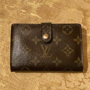 Louis Vuitton Monogram Canvas Compact Kisslosh with corner wear.  AS IS / FINAL
